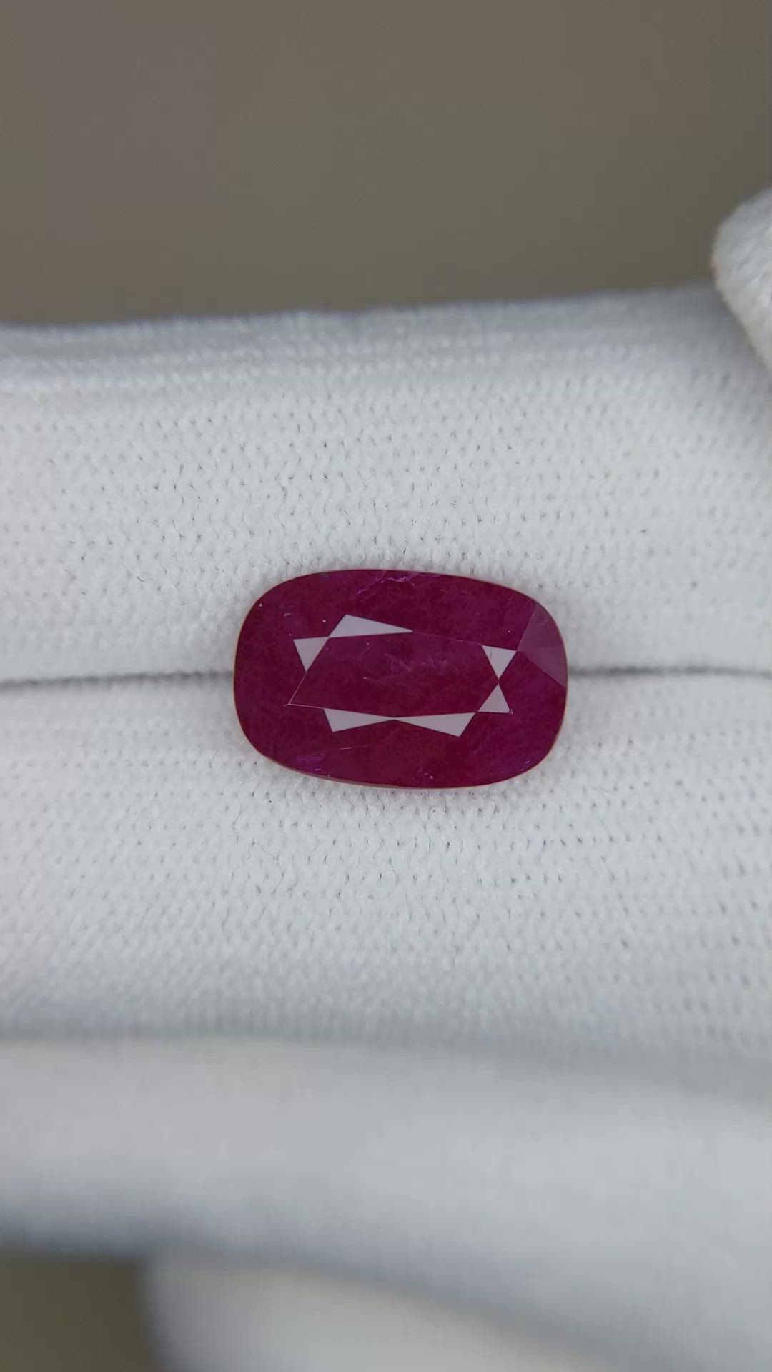 4.69 Ct. Ruby from Mozambique Size Video