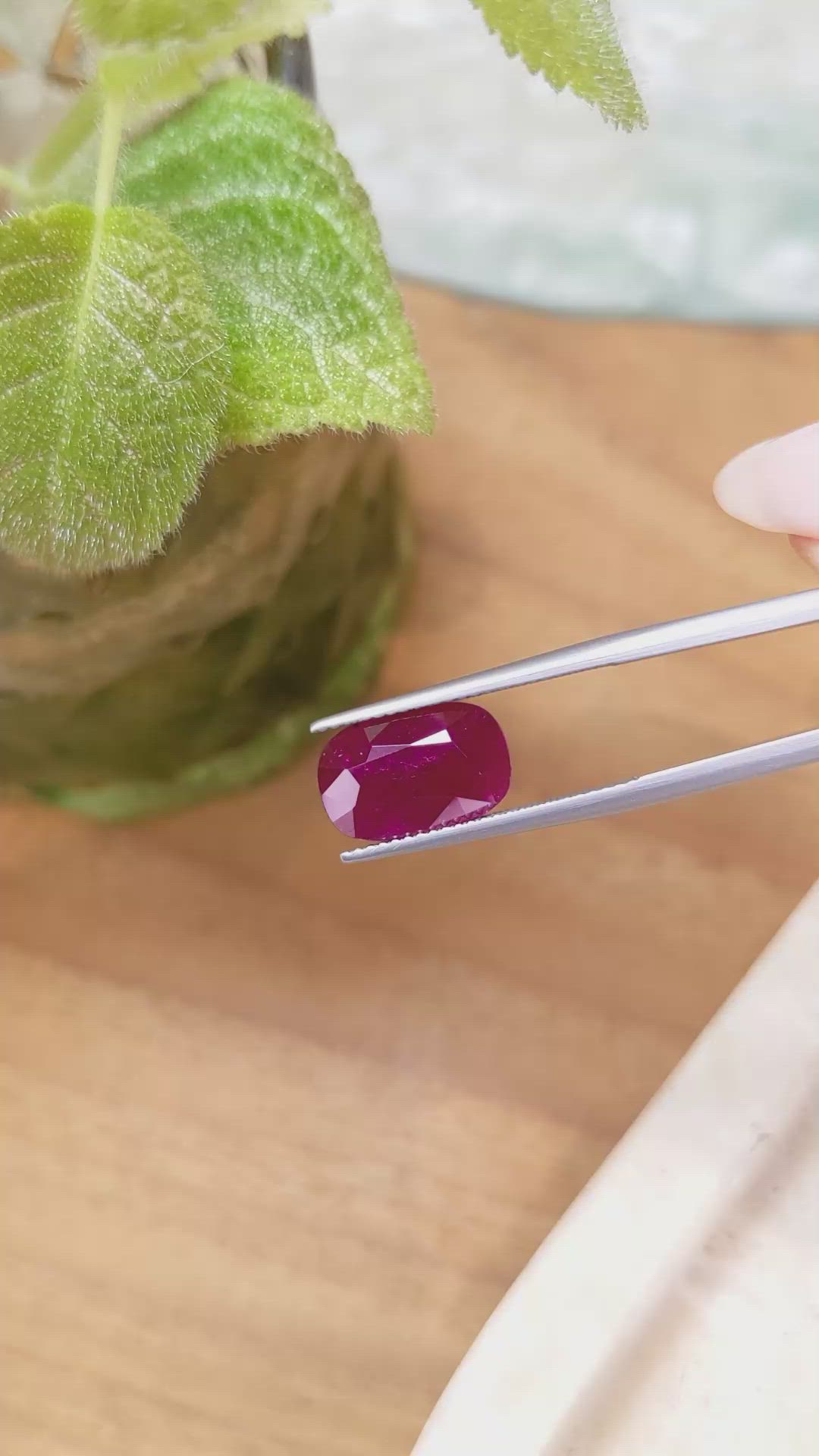 4.69 Ct. Ruby from Mozambique Size Video