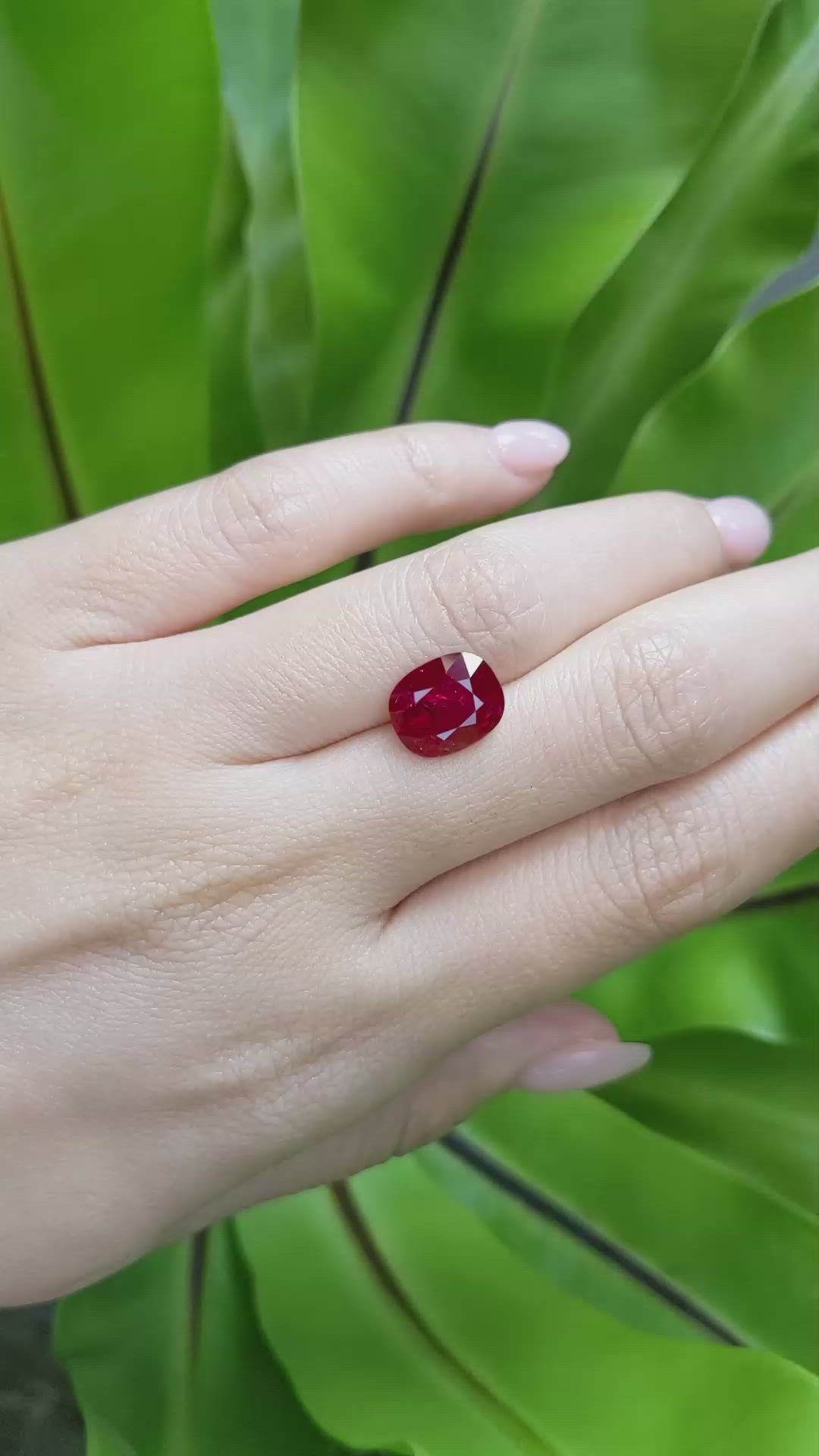 4.00 Ct. Ruby from Mozambique Size Video