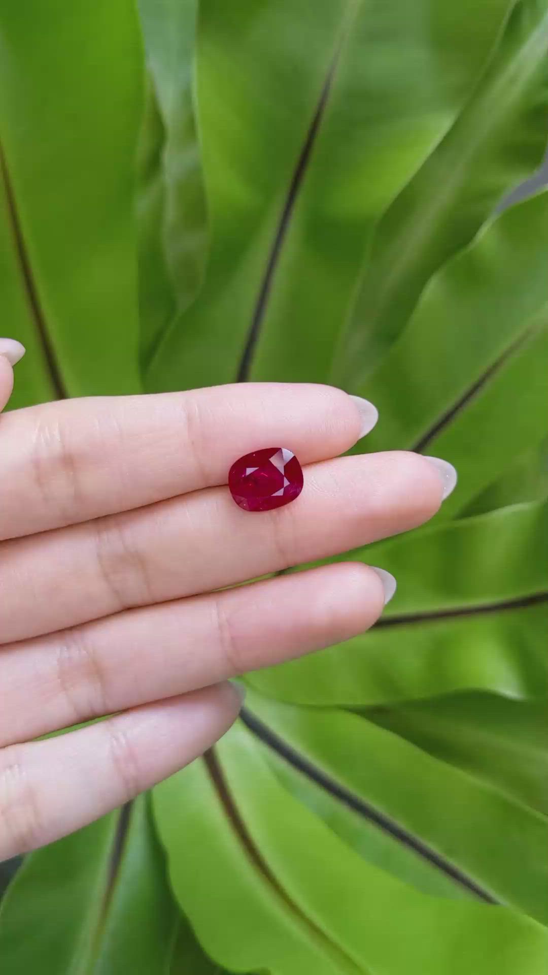 4.00 Ct. Ruby from Mozambique Size Video