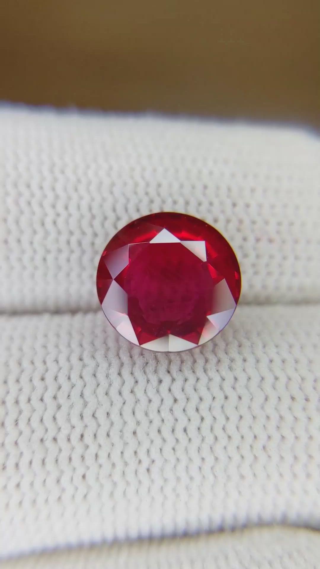 4.05 Ct. Ruby from Madagascar Size Video