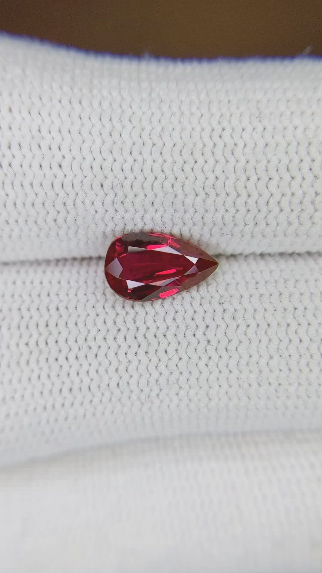 1.53 Ct. Ruby from Ceylon (Sri Lanka) Size Video