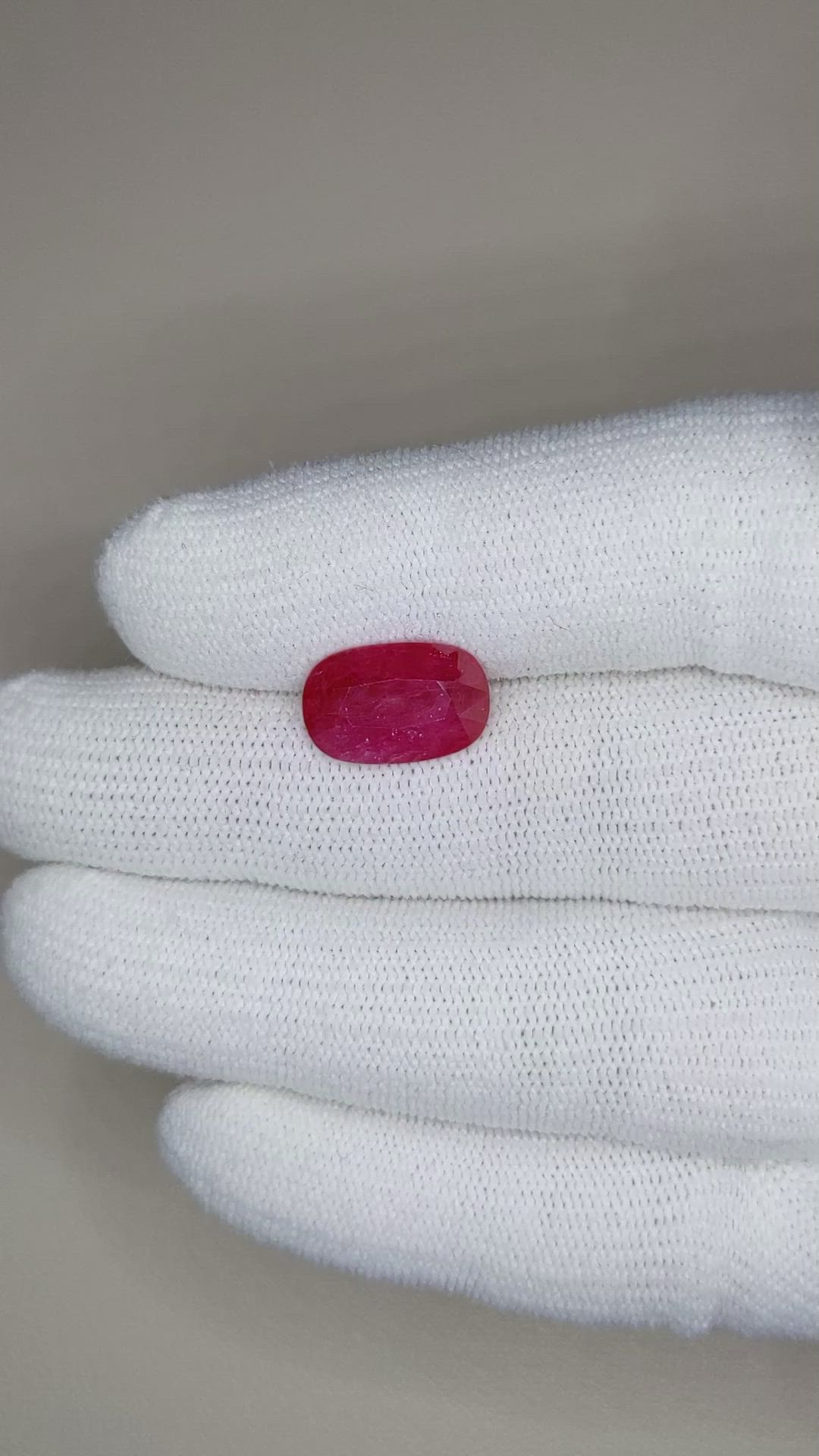 5.32 Ct. Ruby from Mozambique Size Video