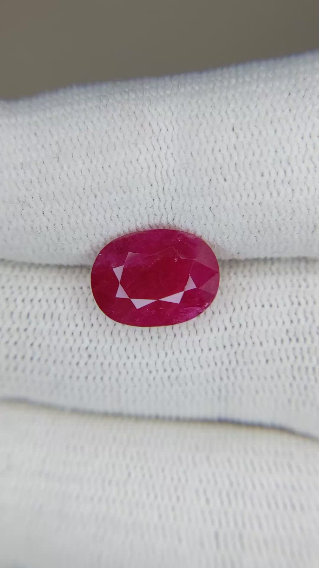 4.90 Ct. Ruby from Mozambique Size Video