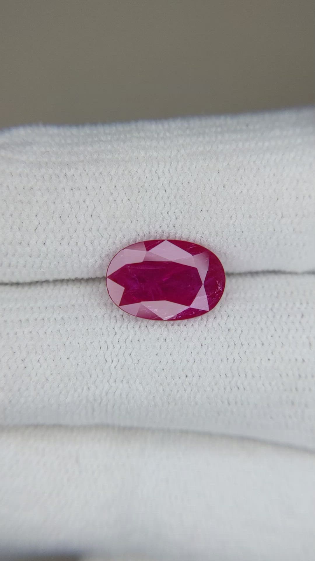 2.65 Ct. Ruby from Mozambique Size Video