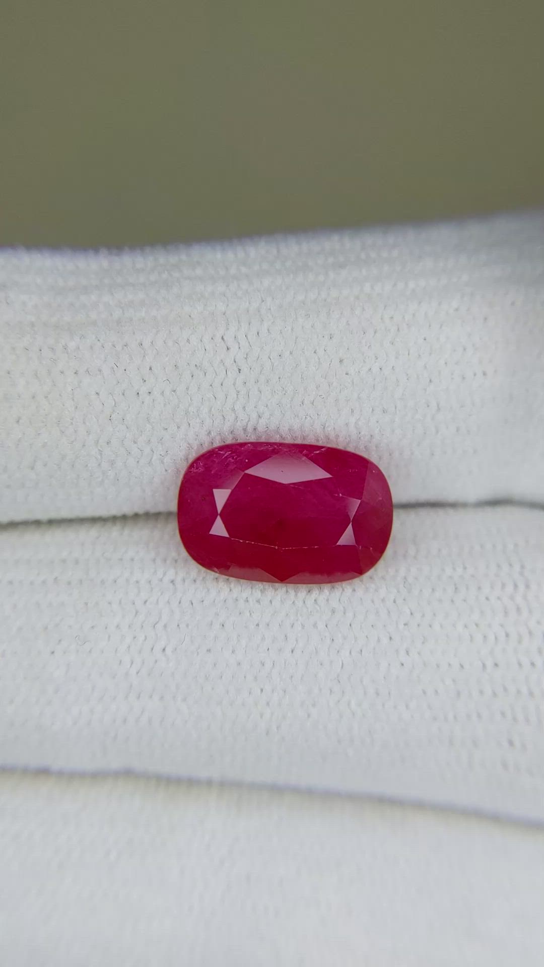 3.87 Ct. Ruby from Mozambique Size Video