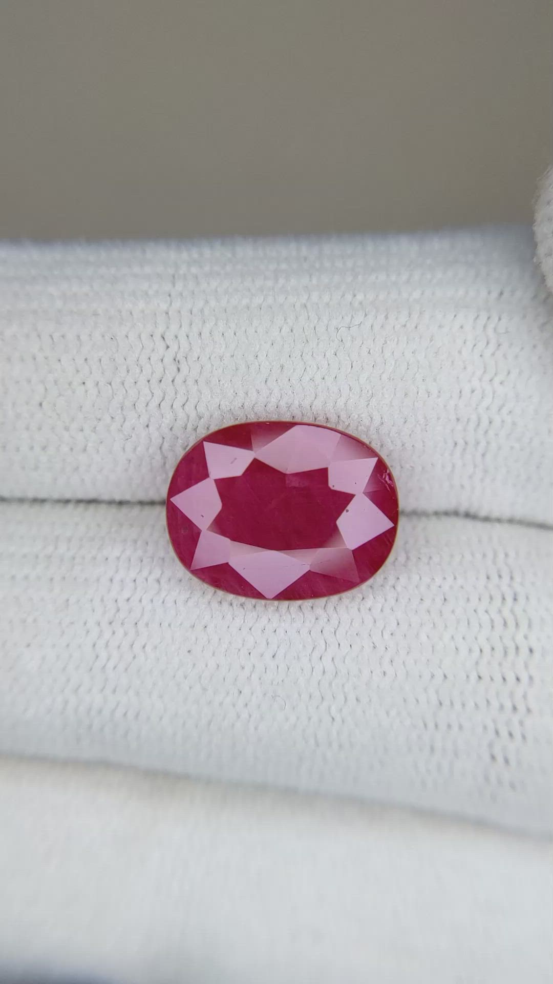 4.75 Ct. Ruby from Mozambique Size Video
