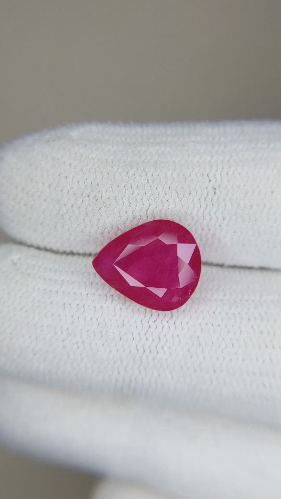 3.60 Ct. Ruby from Mozambique Size Video