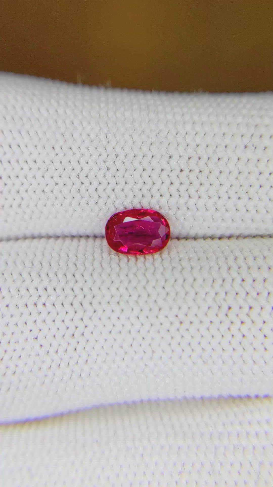 0.65 Ct. Ruby from Ceylon (Sri Lanka) Size Video