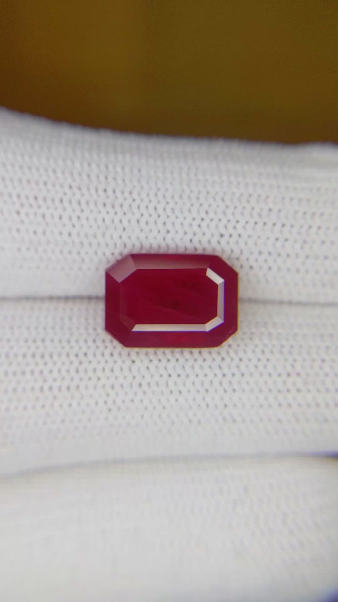 5.51 Ct. Ruby from Burma (Myanmar) Size Video