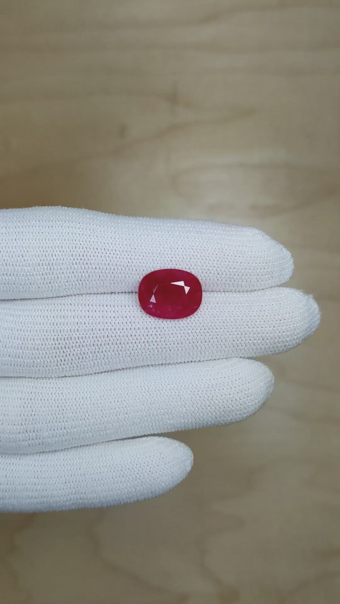 5.31 Ct. Ruby from Mozambique Size Video
