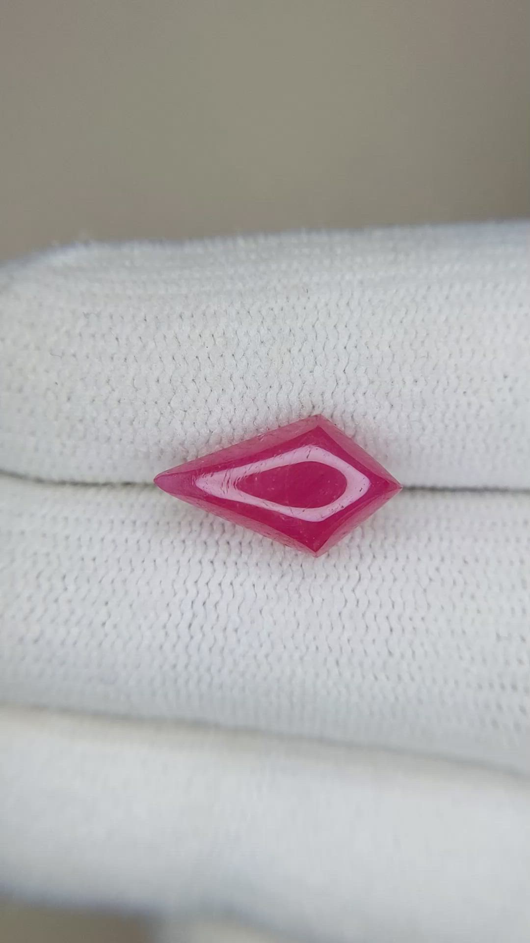 3.97 Ct. Star Ruby from Mozambique Size Video