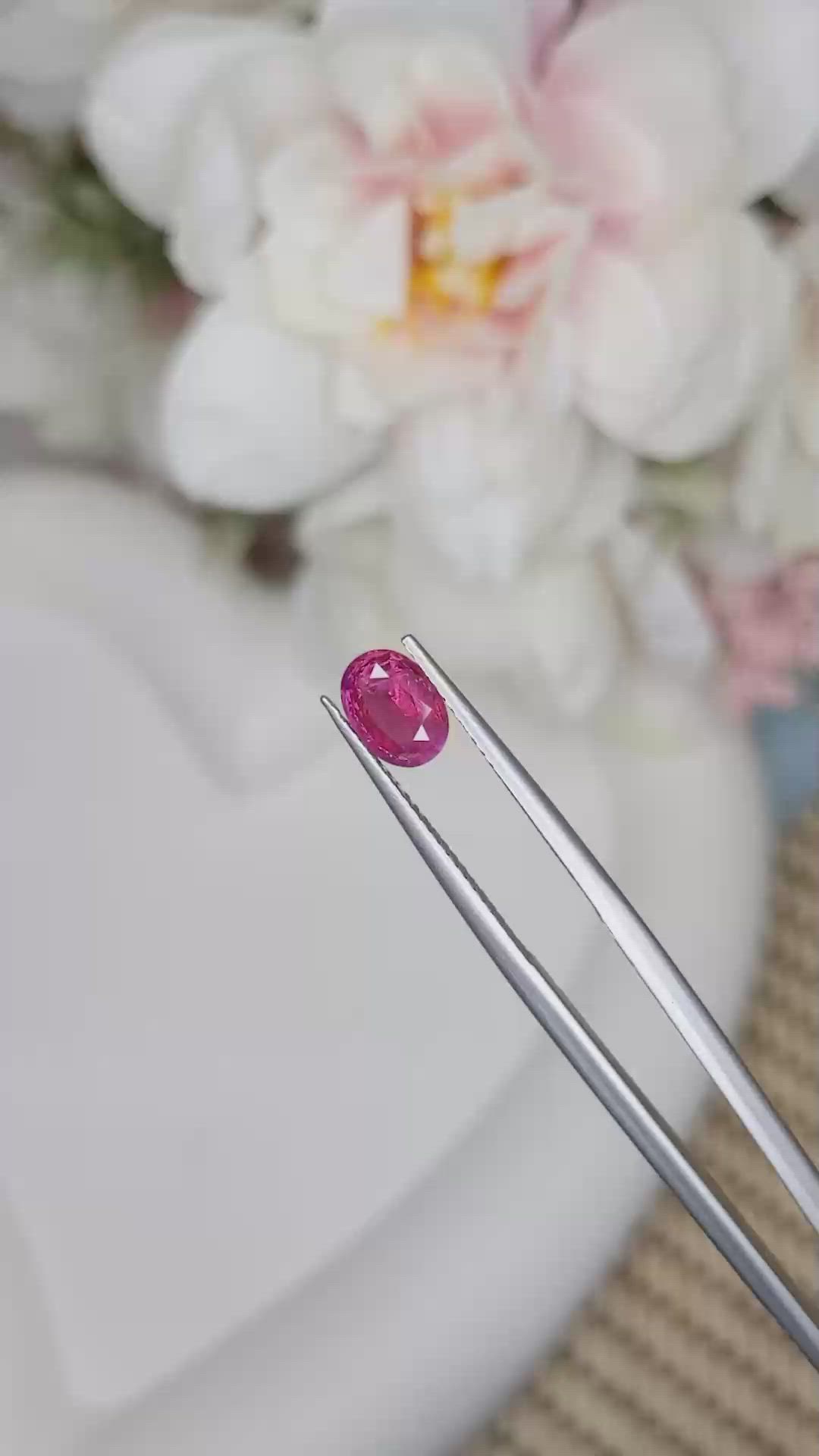 1.05 Ct. Ruby from Ceylon (Sri Lanka) Size Video