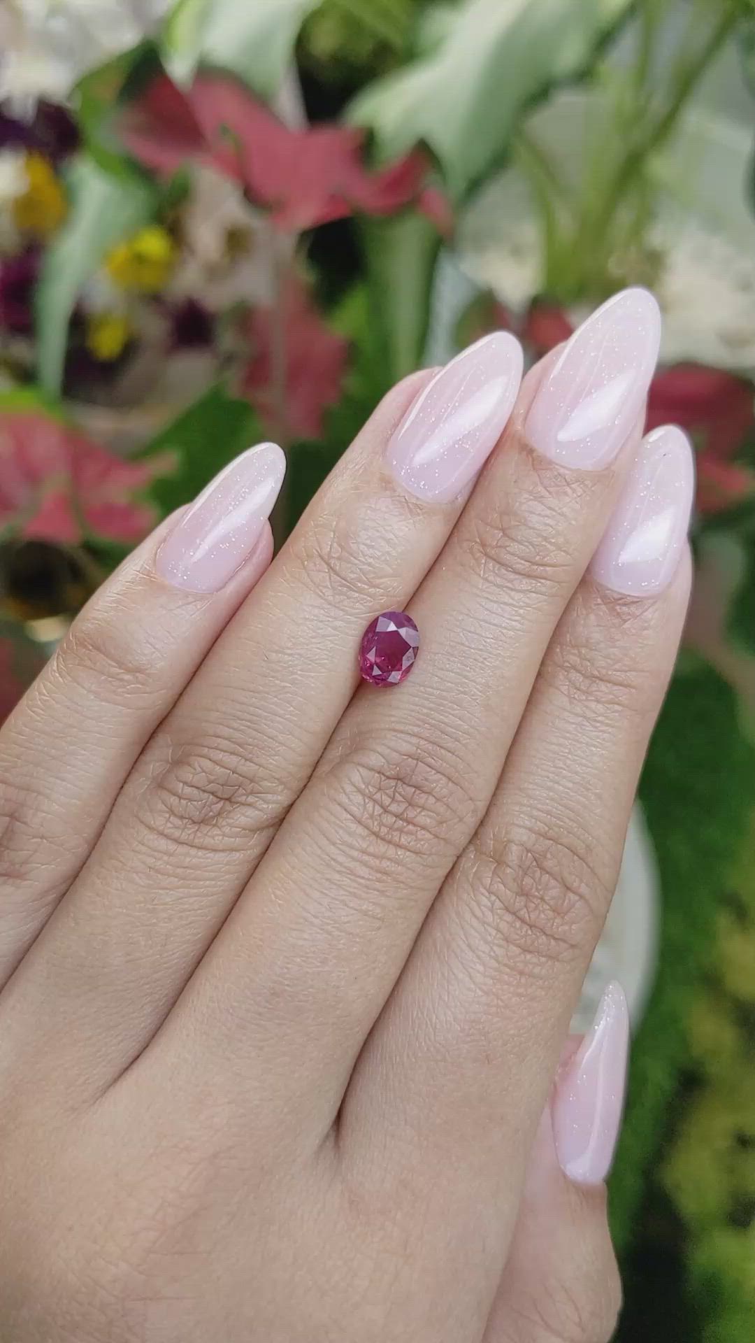 1.05 Ct. Ruby from Ceylon (Sri Lanka) Size Video