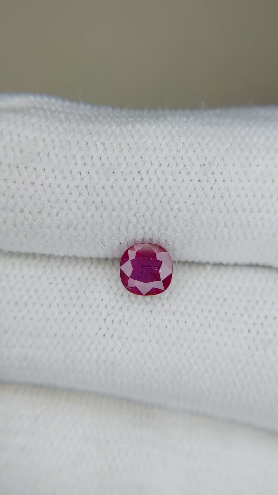 1.00 Ct. Ruby from Burma (Myanmar) Size Video