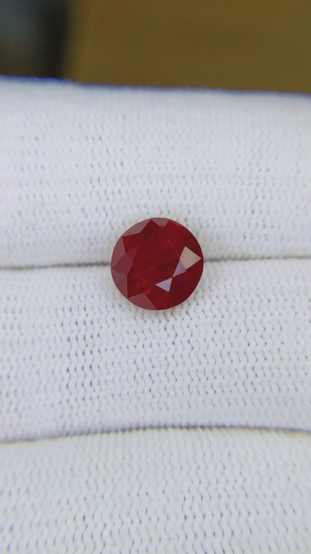 3.80 Ct. Ruby from Burma (Myanmar) Size Video
