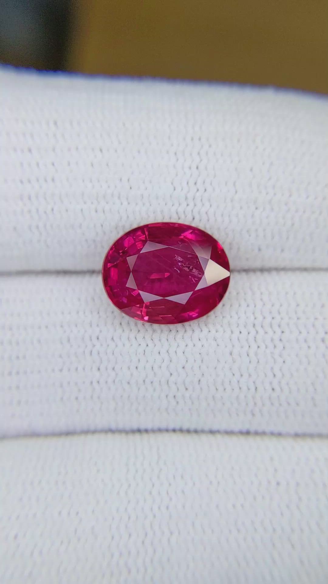 5.30 Ct. Pinkish Red Ruby from Mozambique Size Video
