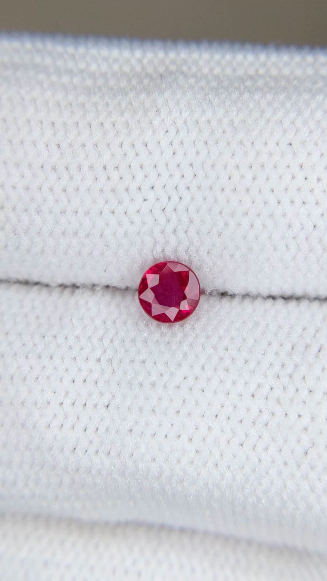 1.00 Ct. Ruby from Mozambique Size Video