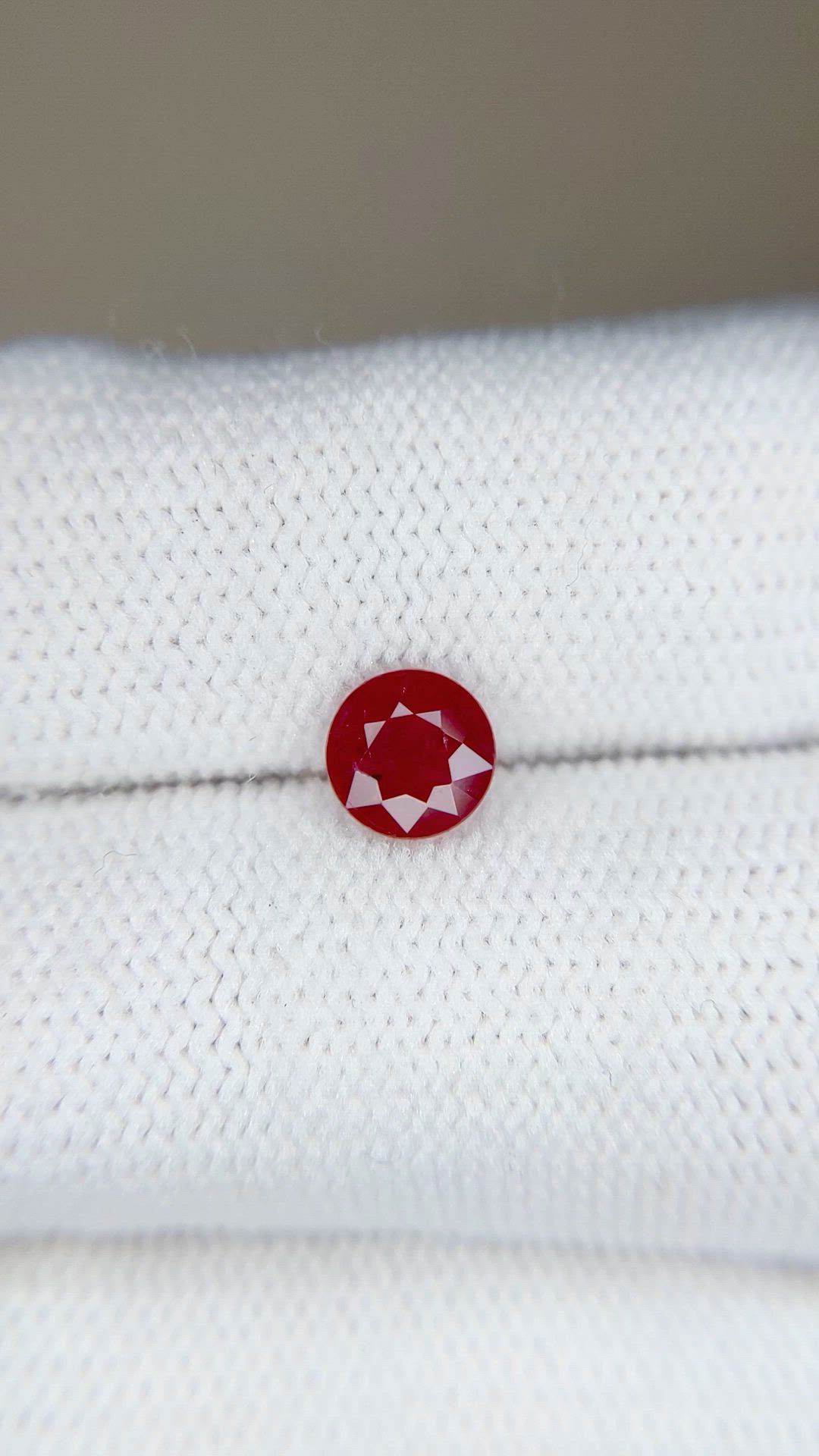 0.90 Ct. Ruby from Mozambique Size Video