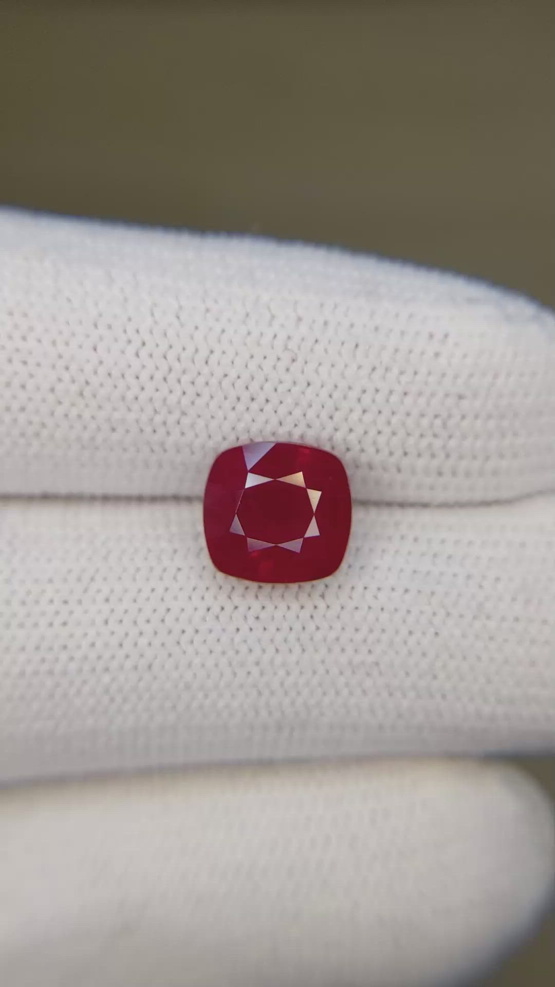 3.05 Ct. Pinkish Red Ruby from Burma (Myanmar) Size Video