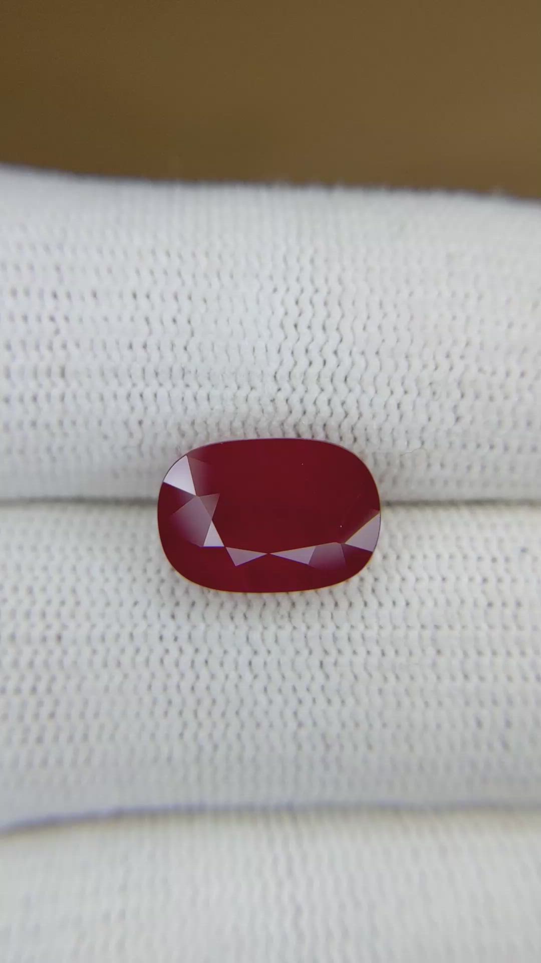 5.01 Ct. Ruby from Burma (Myanmar) Size Video