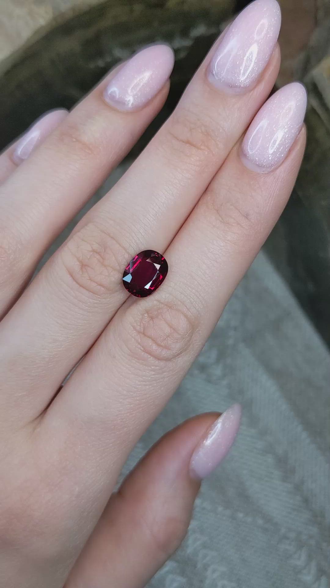 3.08 Ct. Ruby from Ceylon (Sri Lanka) Size Video