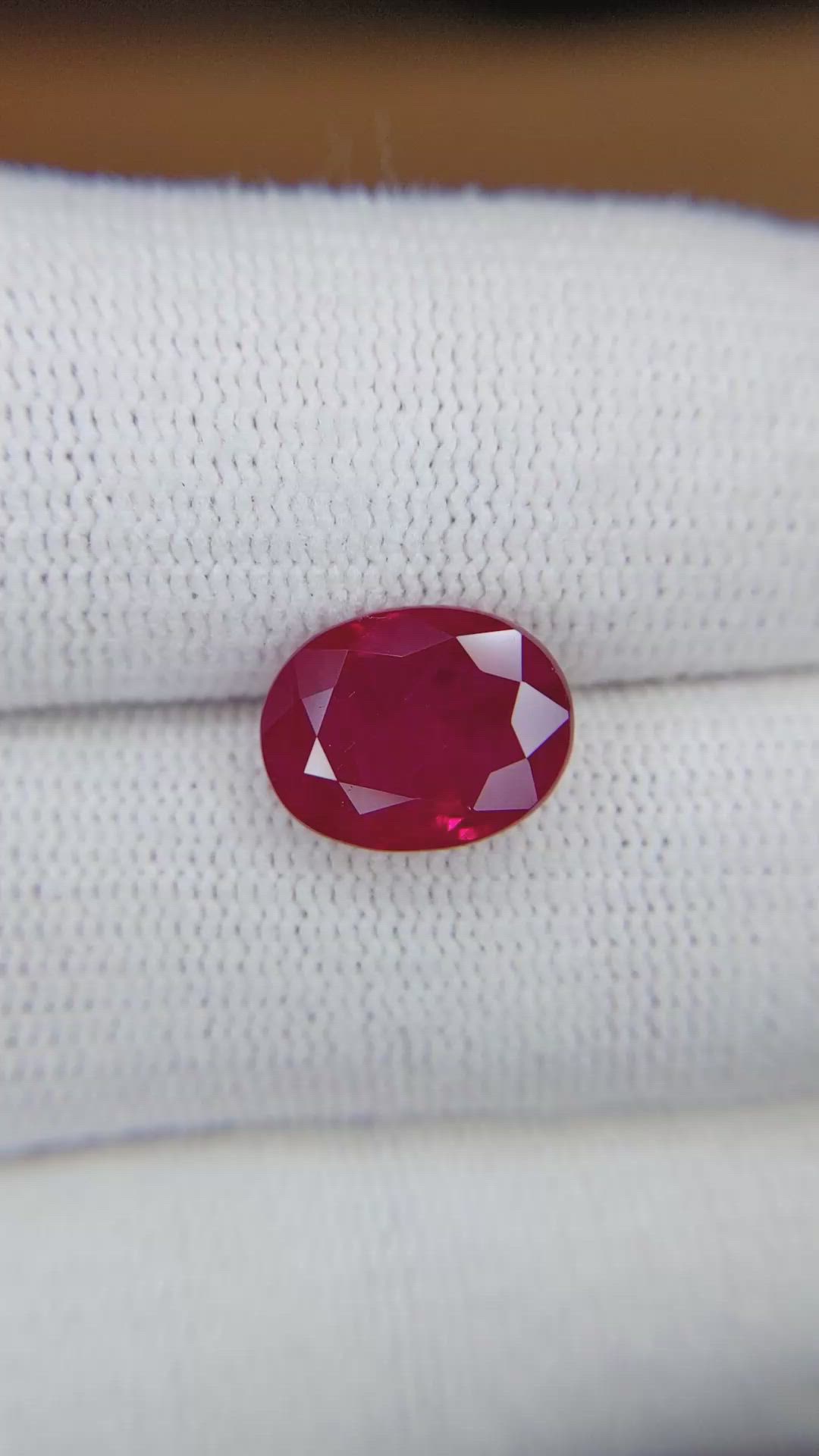 4.76 Ct. Ruby from Burma (Myanmar) Size Video