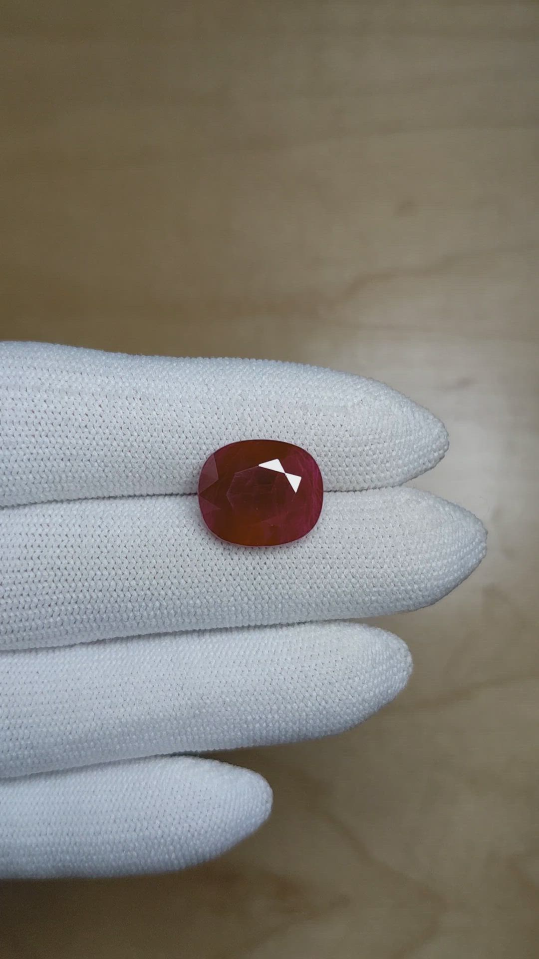8.20 Ct. Ruby from Burma (Myanmar) Size Video