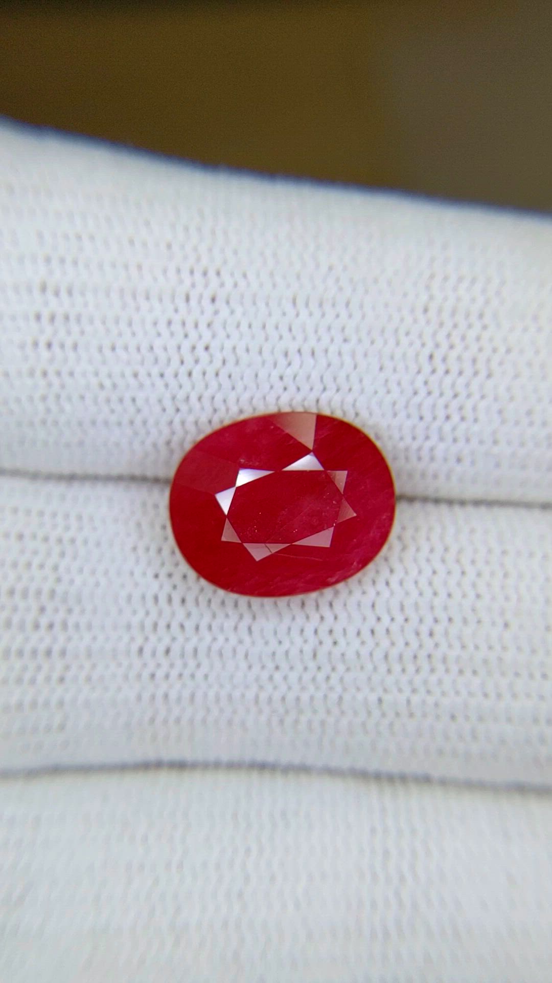 5.63 Ct. Pinkish Red Ruby from Mozambique Size Video