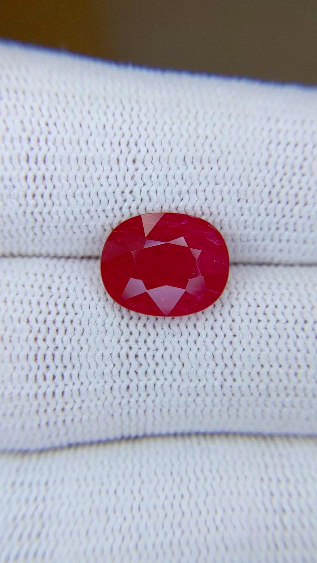 4.32 Ct. Pinkish Red Ruby from Mozambique Size Video
