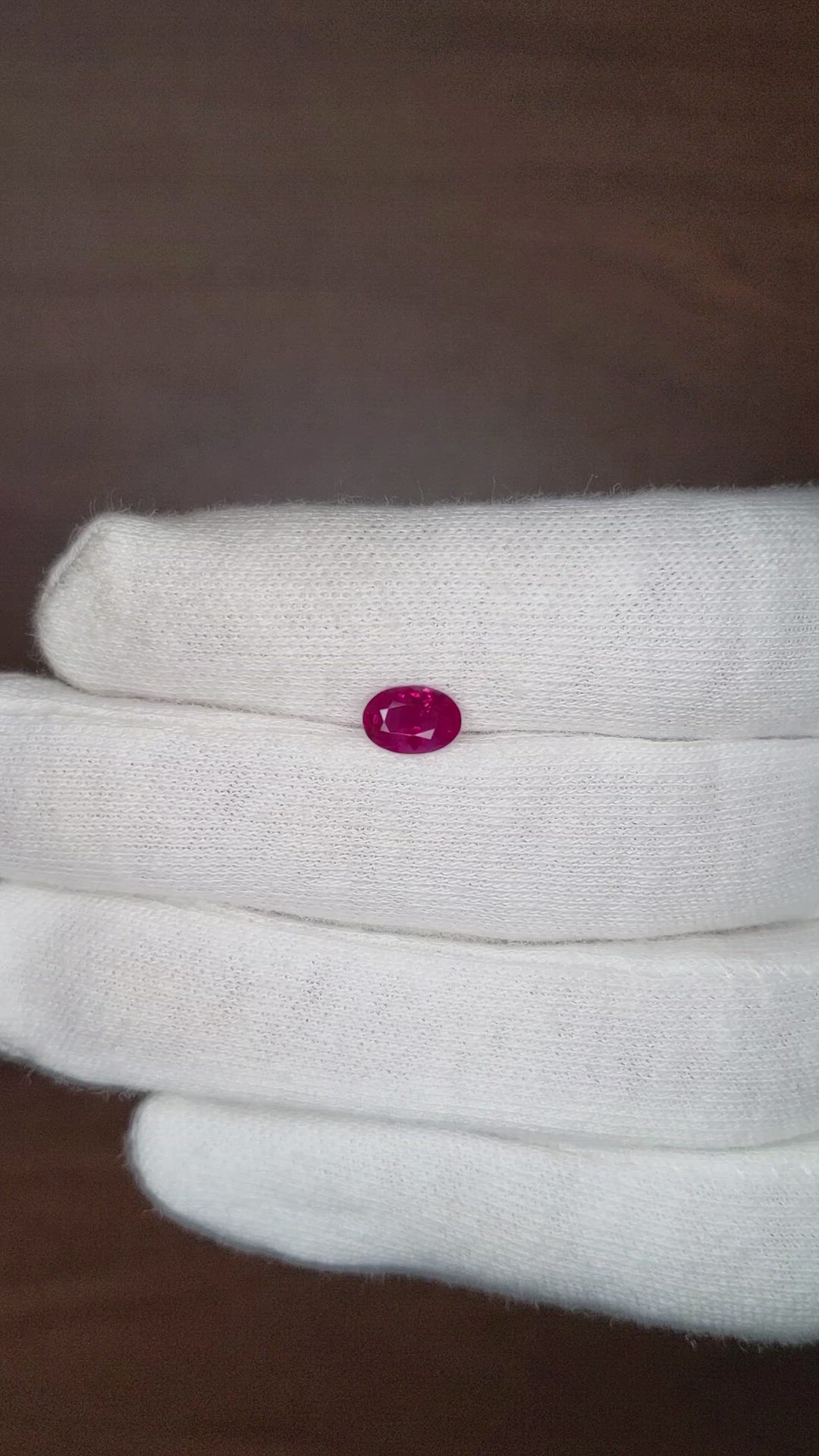 0.90 Ct. Ruby from Burma (Myanmar) Size Video